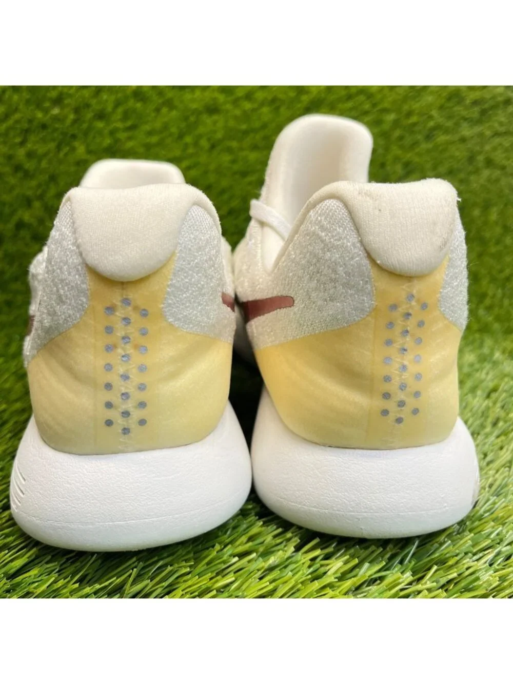 Nike LunarEpic Low Flyknit 2 X Plore Womens Size 11 White Running Shoes Sneakers